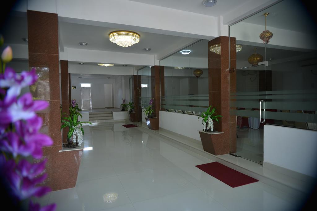 Hotel Kamrel Kurunegala Exterior photo